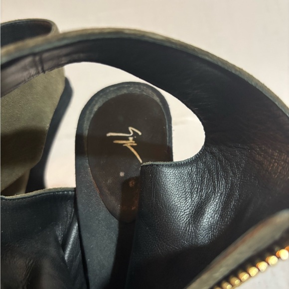 Giuseppe Zanotti green suede sandals - Picture 5 of 12